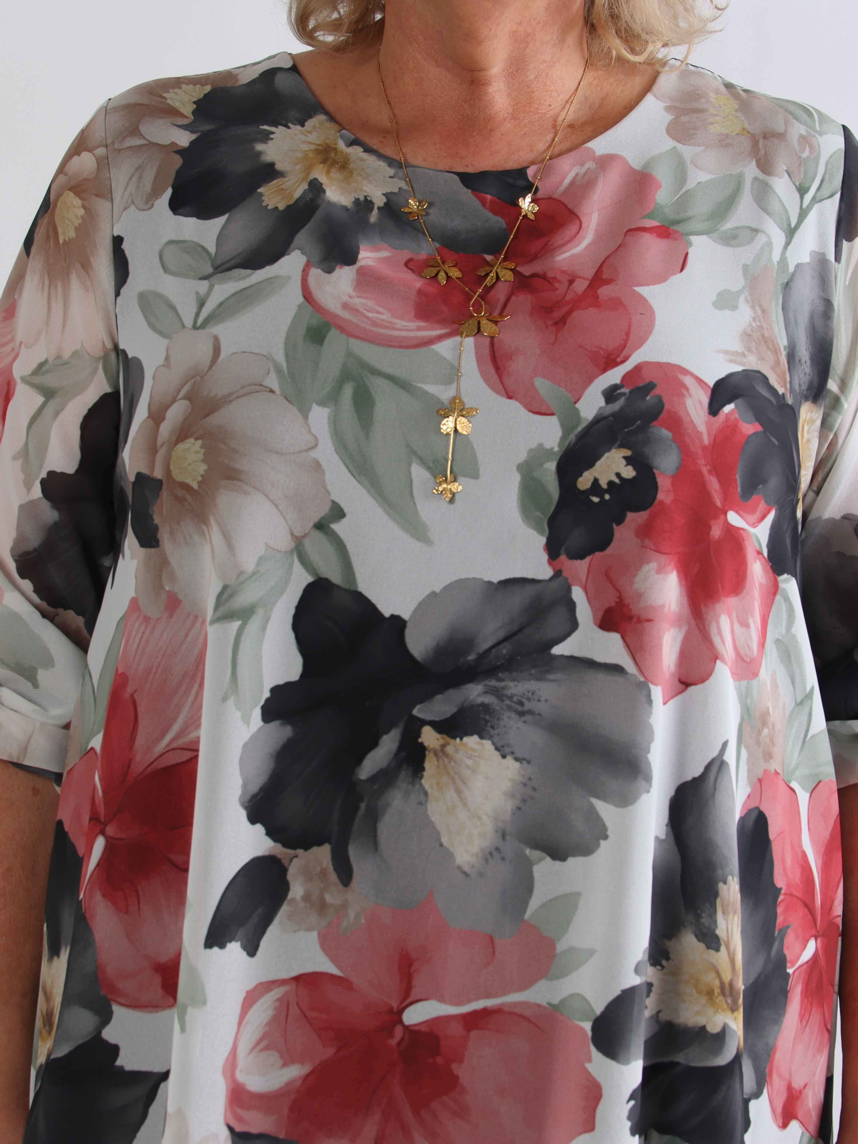 Lauren - Plus size tunikakjole i chiffon med blomsterprint og blondekant
